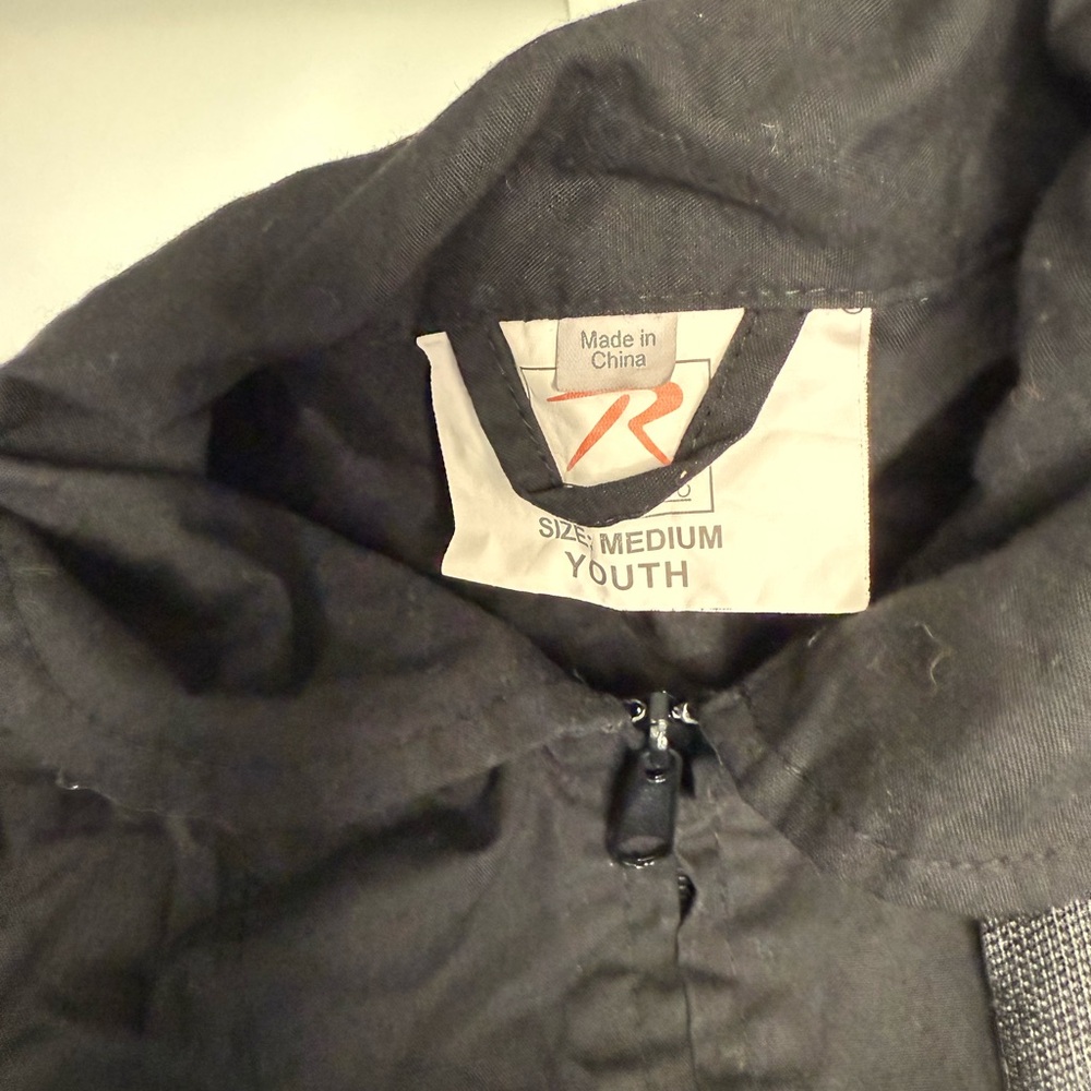 Black kids flight suit, kids medium - Picture 3 of 3